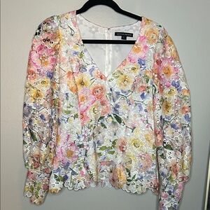 Boston Proper White Floral Lace V-Neck Puff Sleeve Blouse